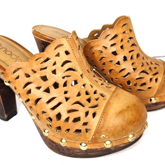 NADARA Tan Leather Clogs with Laser-Cut Design and Wooden Platform SIZE 8 - Picture 1 of 7